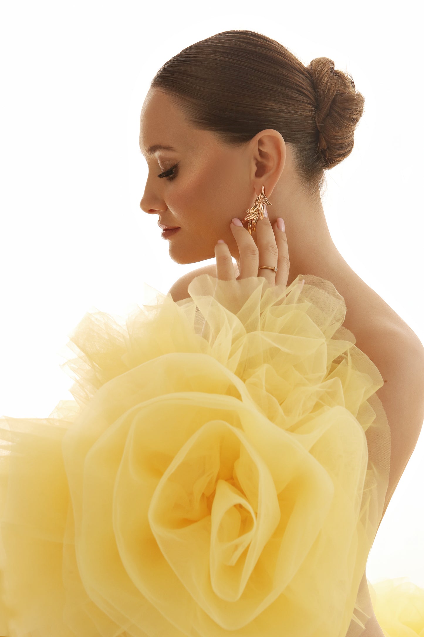 Veronika Yellow